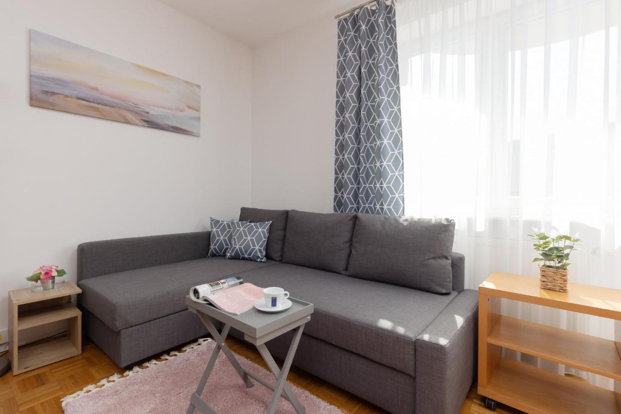 Metro Natolin Ursynow Centre Studio With Balcony By Renters Leilighet