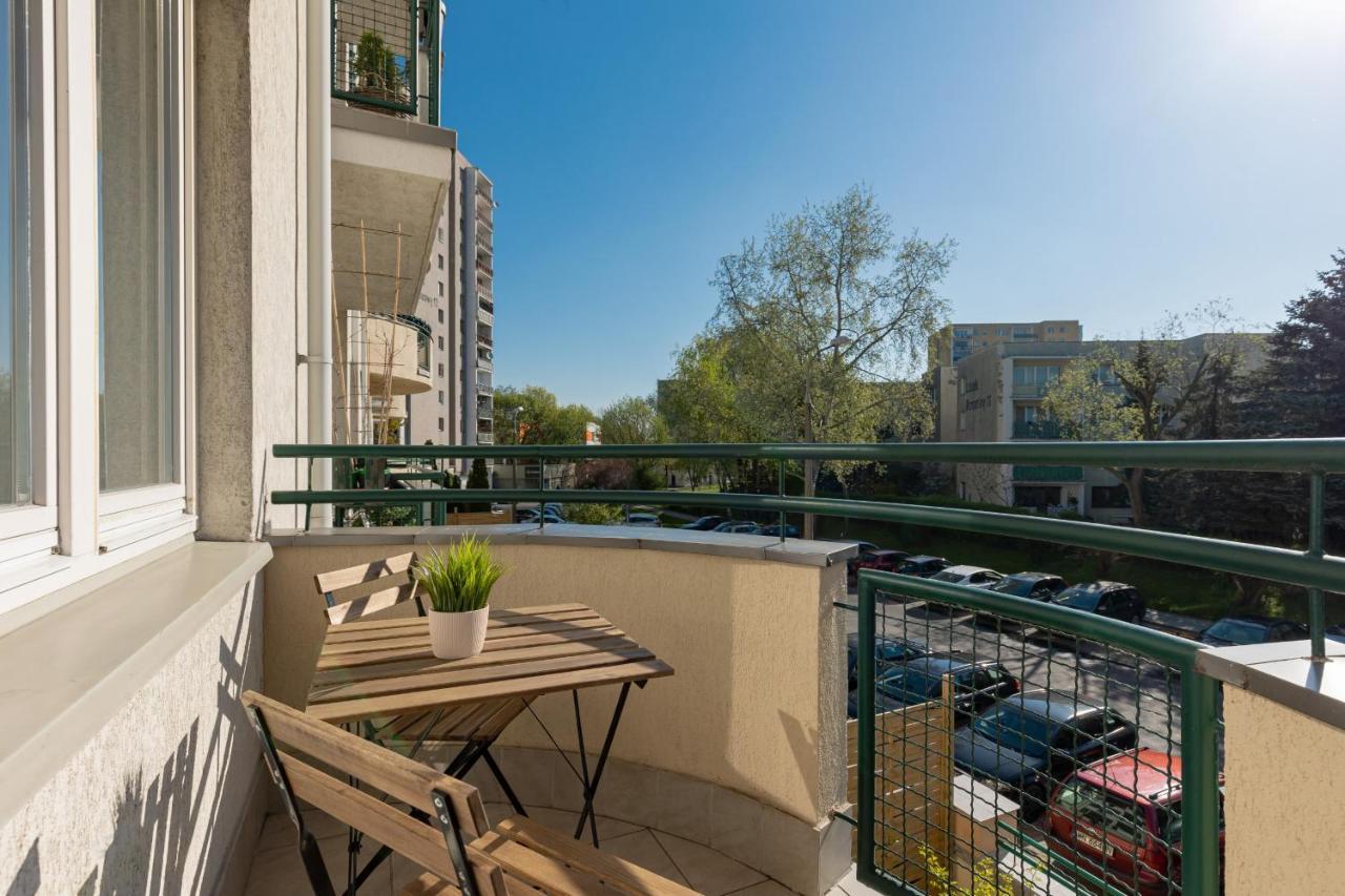 Metro Natolin Ursynow Centre Studio With Balcony By Renters * Warszawa