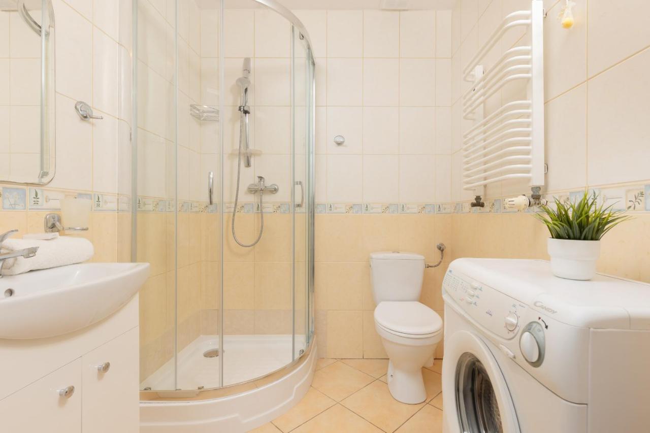 Metro Natolin Ursynow Centre Studio With Balcony By Renters Warszawa